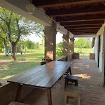 Chez Sári Sarud