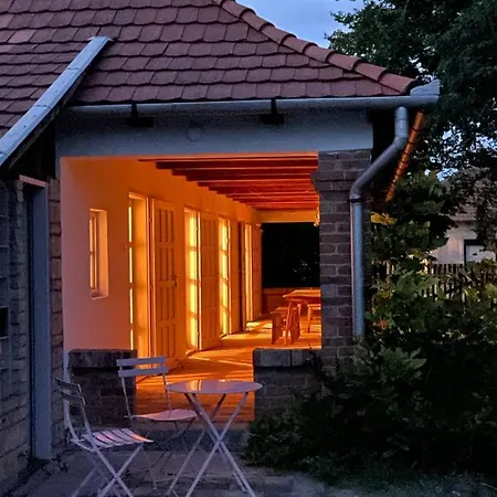 Chez Sari Nyaraló